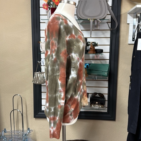 XCVI Wearables Green and Rust Tie Dye Long Sleeve Thermal Top Size M - Picture 5 of 11